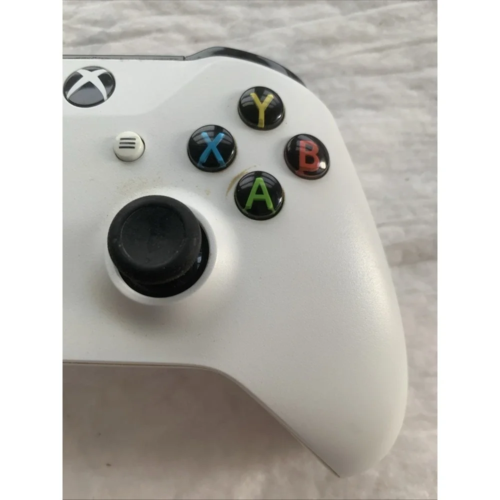 Microsoft Xbox One Wireless Controller Model 1708 White OEM Btty Cover Missing